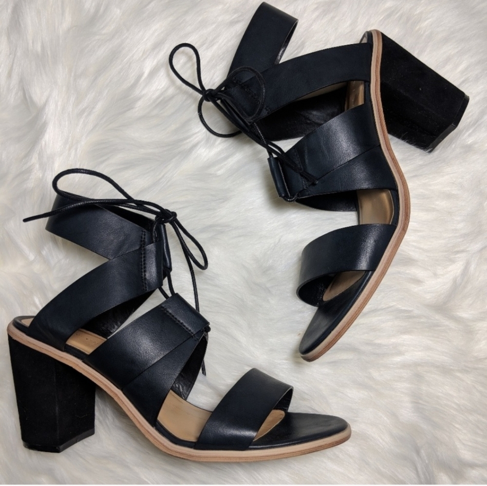 Very Volatile Women’s Lace Up Heels Size 9 Strappy Ankle Tie Sandals